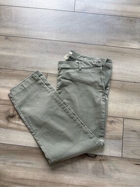 H&M Women's Olive Green Straight-Fit Pants